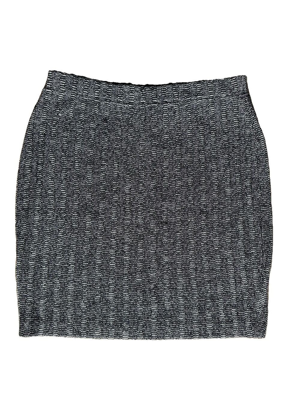 St. John Collection Knit Pencil Skirt Black White Marl Stretch Size 8 M EUC